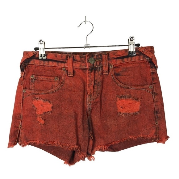 Free People Red Overdye Distressed Denim Shorts 24 - Picture 1 of 3